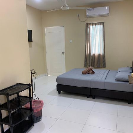 Maze Roomstay Langkawi Пантай-Сенанг Экстерьер фото