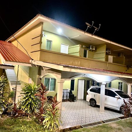 Maze Roomstay Langkawi Пантай-Сенанг Экстерьер фото